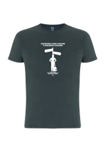 Carica l'immagine nel visualizzatore di Gallery, t-shirt VERRANNO A CHIEDERTI DEL NOSTRO AMORE / Fabrizio De André / BIO - Canzoni oltre le sbarre